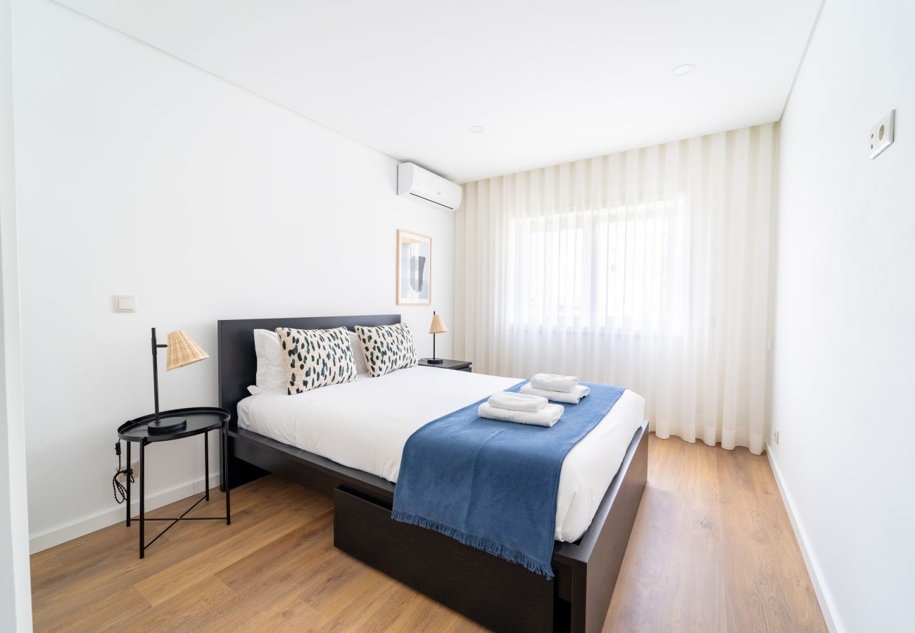 Apartamento em Braga - António Marinho by House and People