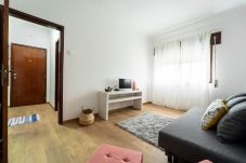 Apartamento em Póvoa de Varzim - Casino and Beach Apartment by House and People