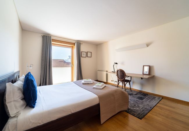 Apartamento em Braga - Alameda Ribeiro - T4 no centro histórico - Braga Apartamento em Braga - Alameda Ribeiro - T4 no centro histórico - Braga