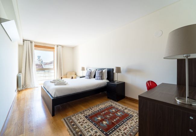 Apartamento em Braga - Alameda Ribeiro - T4 no centro histórico - Braga Apartamento em Braga - Alameda Ribeiro - T4 no centro histórico - Braga