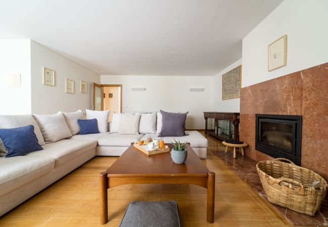 Apartamento em Braga - Alameda Ribeiro - T4 no centro histórico - Braga Apartamento em Braga - Alameda Ribeiro - T4 no centro histórico - Braga