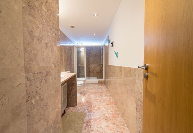 Apartamento em Braga - Alameda Ribeiro - T4 no centro histórico - Braga Apartamento em Braga - Alameda Ribeiro - T4 no centro histórico - Braga