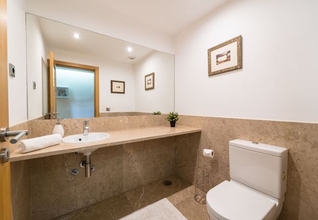 Apartamento em Braga - Alameda Ribeiro - T4 no centro histórico - Braga Apartamento em Braga - Alameda Ribeiro - T4 no centro histórico - Braga