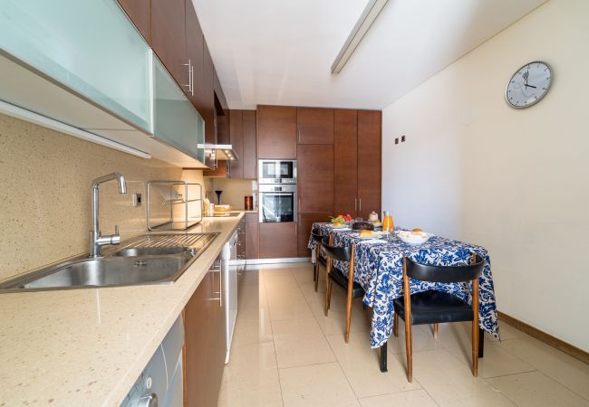 Apartamento em Braga - Alameda Ribeiro - T4 no centro histórico - Braga Apartamento em Braga - Alameda Ribeiro - T4 no centro histórico - Braga