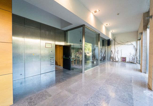 Apartamento em Braga - Alameda Ribeiro - T4 no centro histórico - Braga Apartamento em Braga - Alameda Ribeiro - T4 no centro histórico - Braga