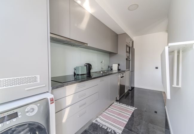 Apartamento em Braga - The Locomotive Flat by House and People  Apartamento em Braga - The Locomotive Flat by House and People