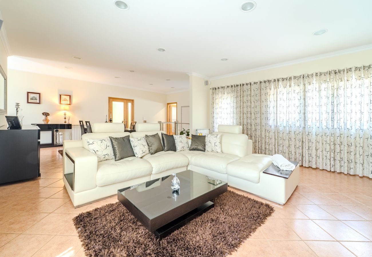 Casa em Carapeços - Casa Ar-Belo by House and People 