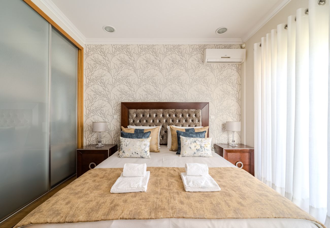 Casa em Carapeços - Casa Ar-Belo by House and People 