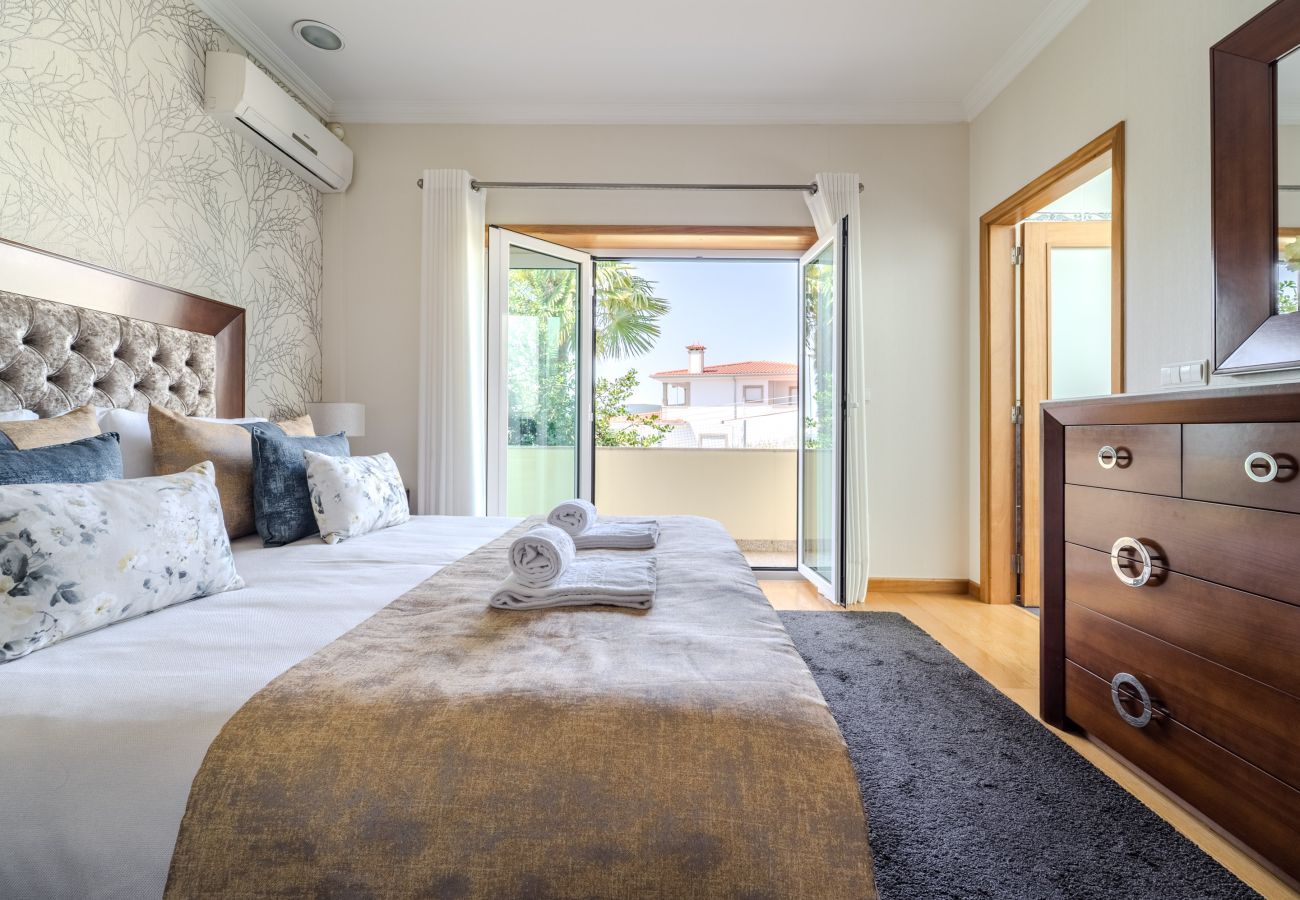 Casa em Carapeços - Casa Ar-Belo by House and People 