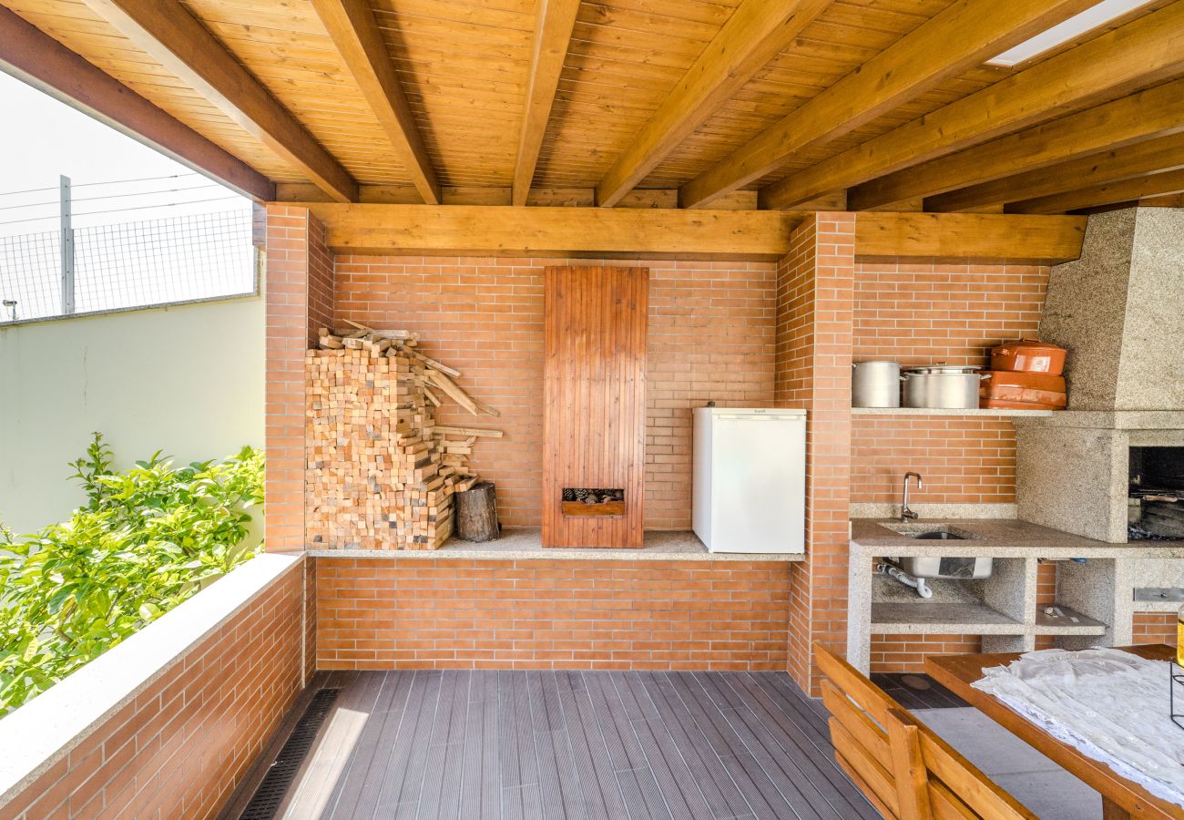 Casa em Carapeços - Casa Ar-Belo by House and People 