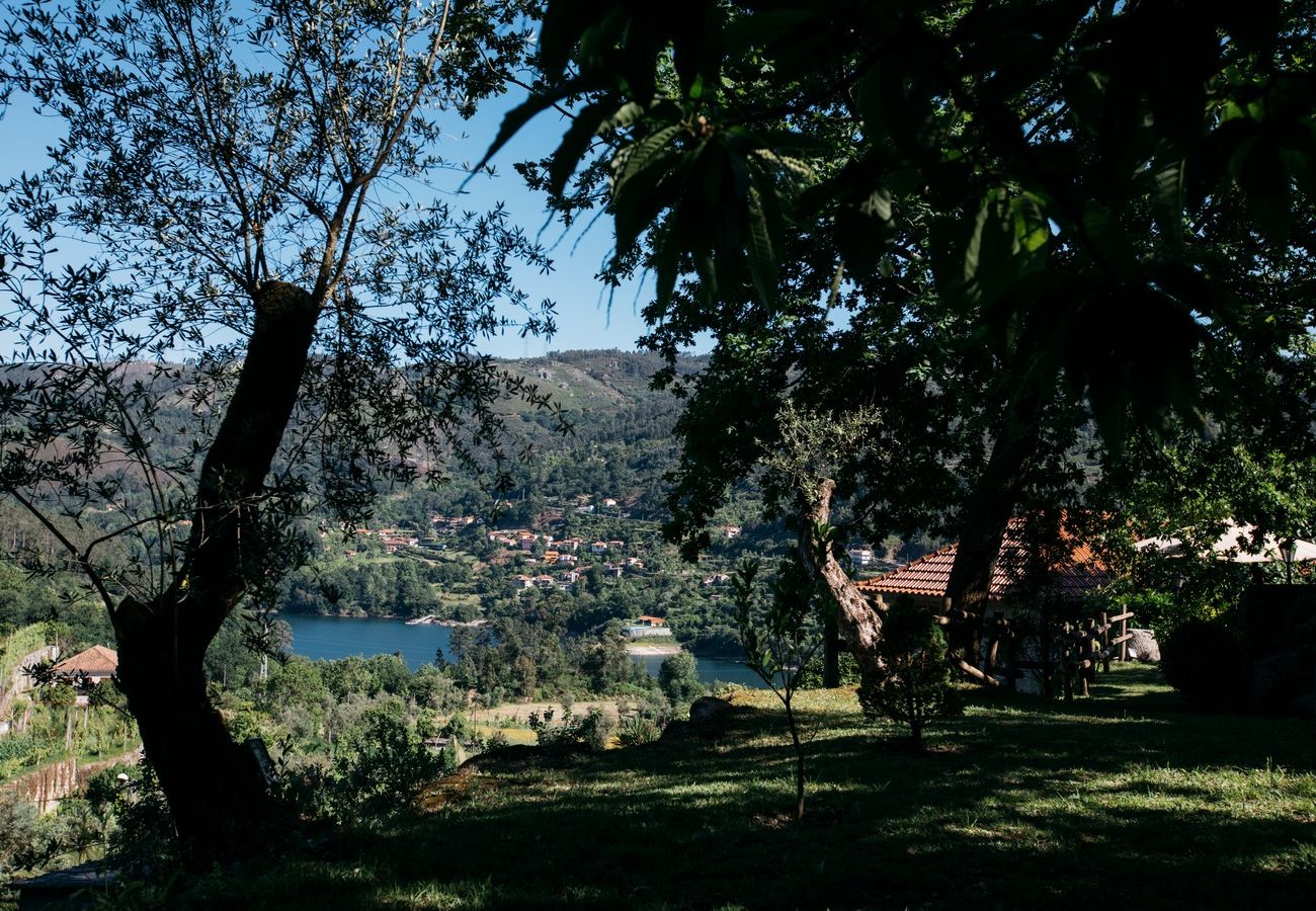 Casa em Valdosende - Quinta d' Azenha by House and People