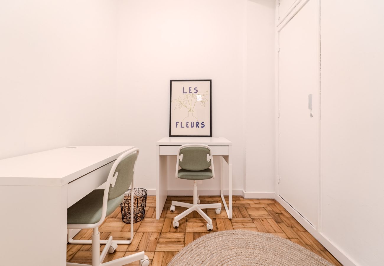 Apartamento em Braga - El&amp;amp;amp;amp;amp;iacute;sio&amp;amp;amp;amp;amp;#039;s Urban Apartment by House and People 