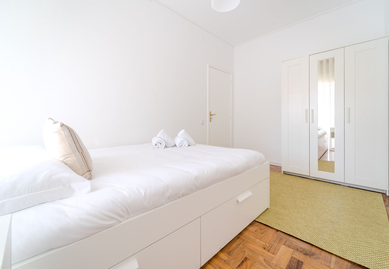 Apartamento em Braga - El&amp;amp;amp;amp;amp;iacute;sio&amp;amp;amp;amp;amp;#039;s Urban Apartment by House and People 
