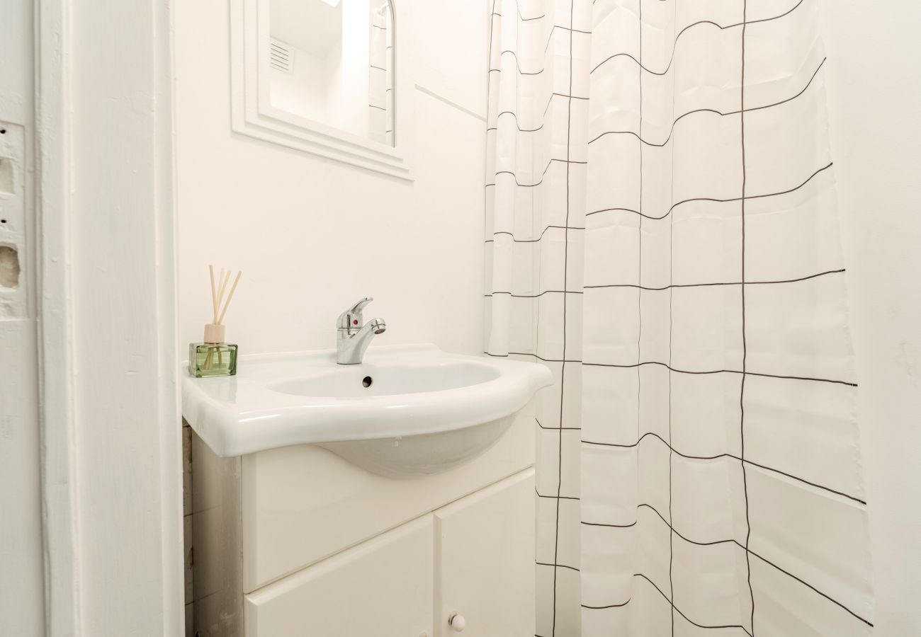 Apartamento em Braga - El&amp;amp;amp;amp;amp;iacute;sio&amp;amp;amp;amp;amp;#039;s Urban Apartment by House and People 
