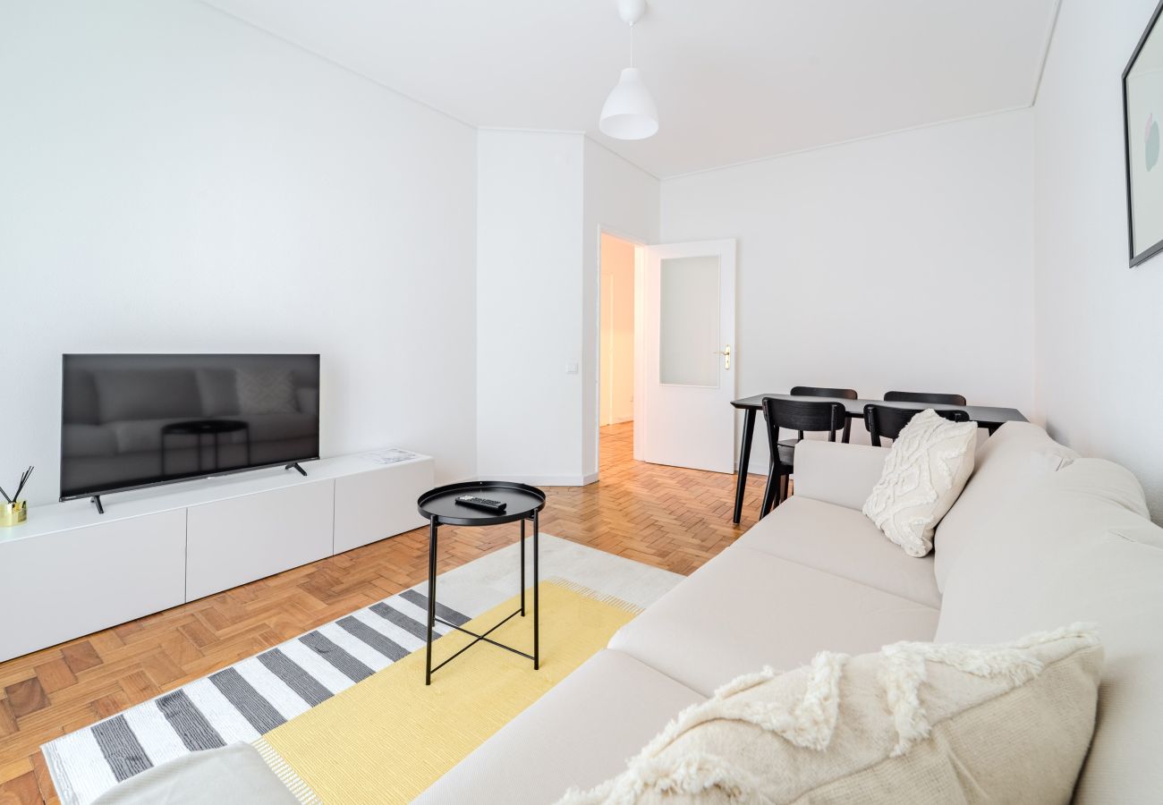 Apartamento em Braga - El&amp;amp;amp;amp;amp;iacute;sio&amp;amp;amp;amp;amp;#039;s Urban Apartment by House and People 