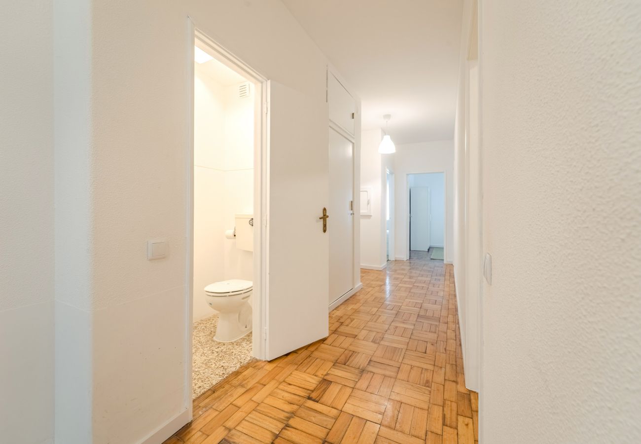 Apartamento em Braga - El&amp;amp;amp;amp;amp;iacute;sio&amp;amp;amp;amp;amp;#039;s Urban Apartment by House and People 