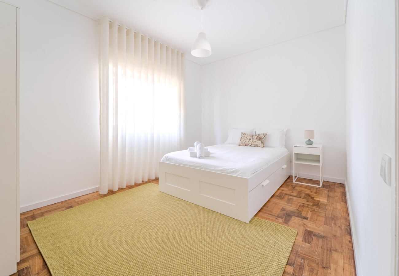 Apartamento em Braga - El&amp;amp;amp;amp;amp;iacute;sio&amp;amp;amp;amp;amp;#039;s Urban Apartment by House and People 