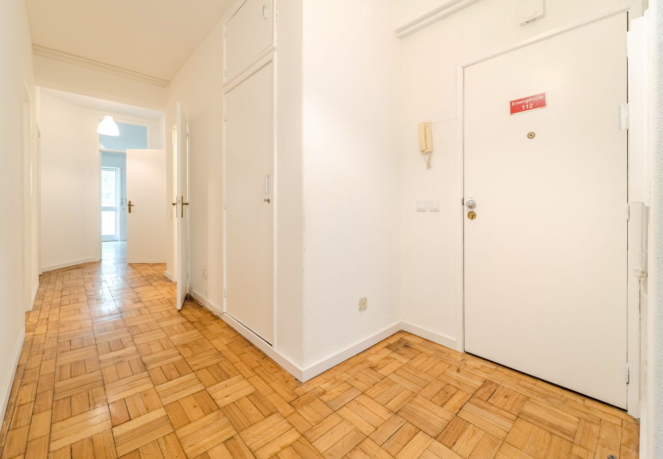 Apartamento em Braga - El&amp;amp;amp;amp;amp;iacute;sio&amp;amp;amp;amp;amp;#039;s Urban Apartment by House and People 