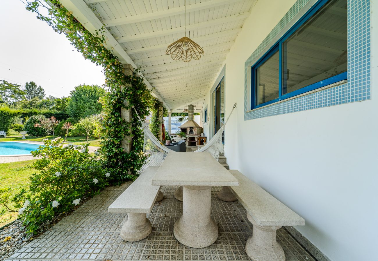 Casa em Santa Lucrécia de Algeriz - Casa da Teresa by House and People