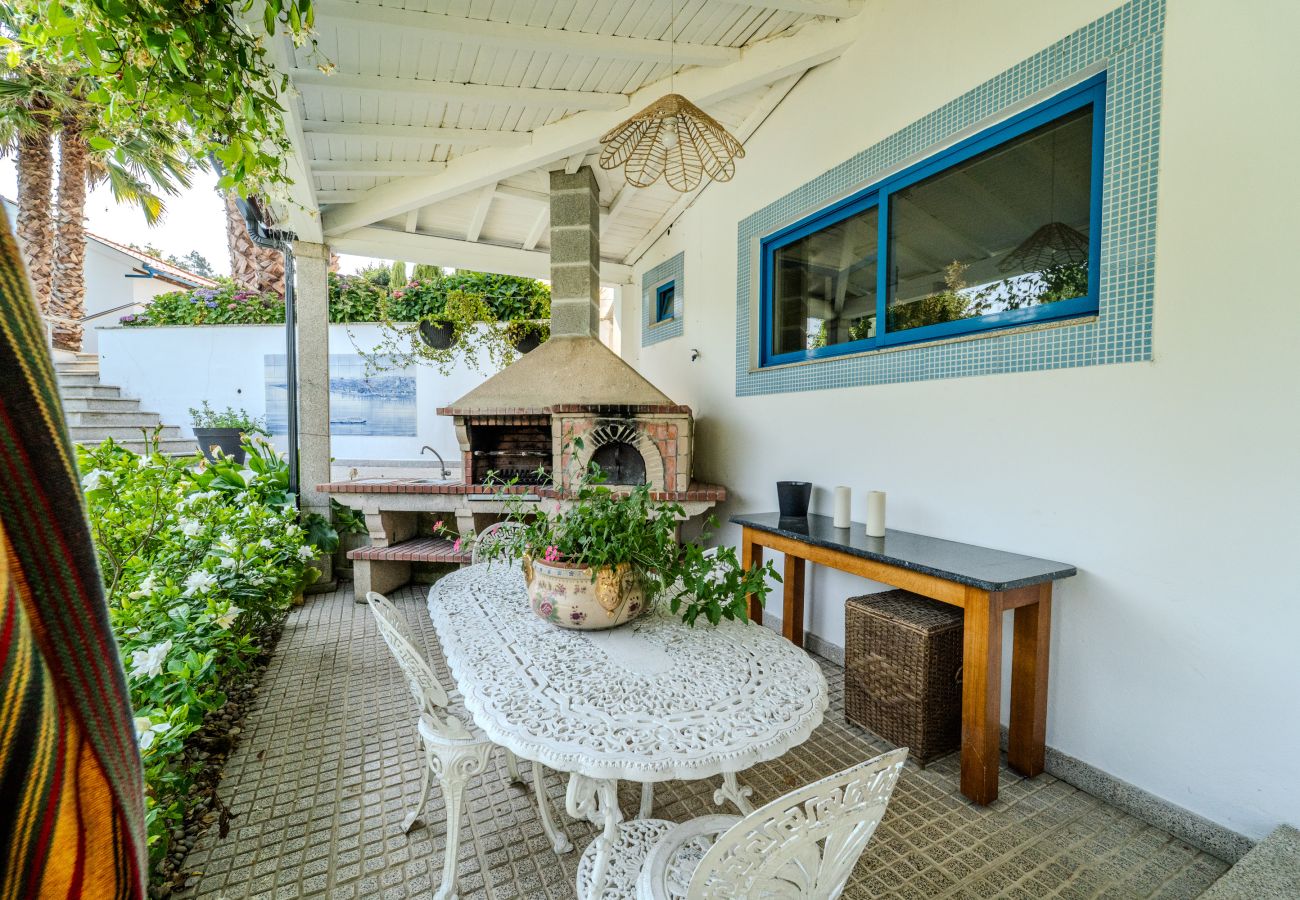 Casa em Santa Lucrécia de Algeriz - Casa da Teresa by House and People