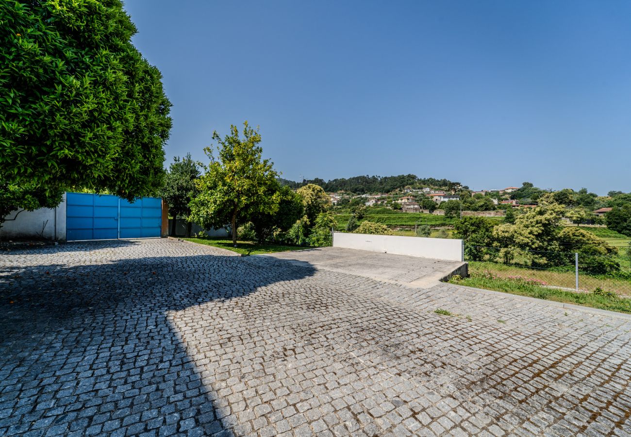 Casa em Santa Lucrécia de Algeriz - Casa da Teresa by House and People