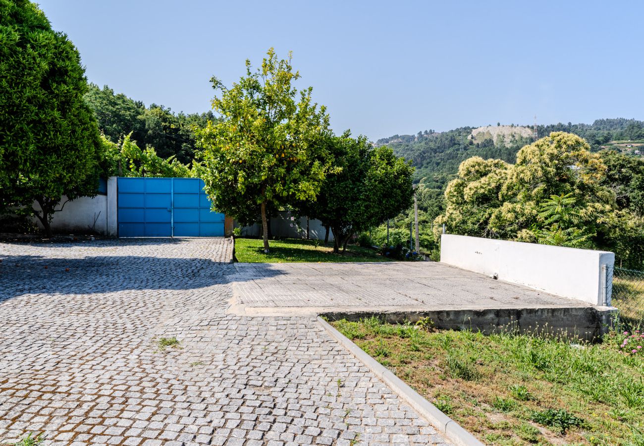 Casa em Santa Lucrécia de Algeriz - Casa da Teresa by House and People