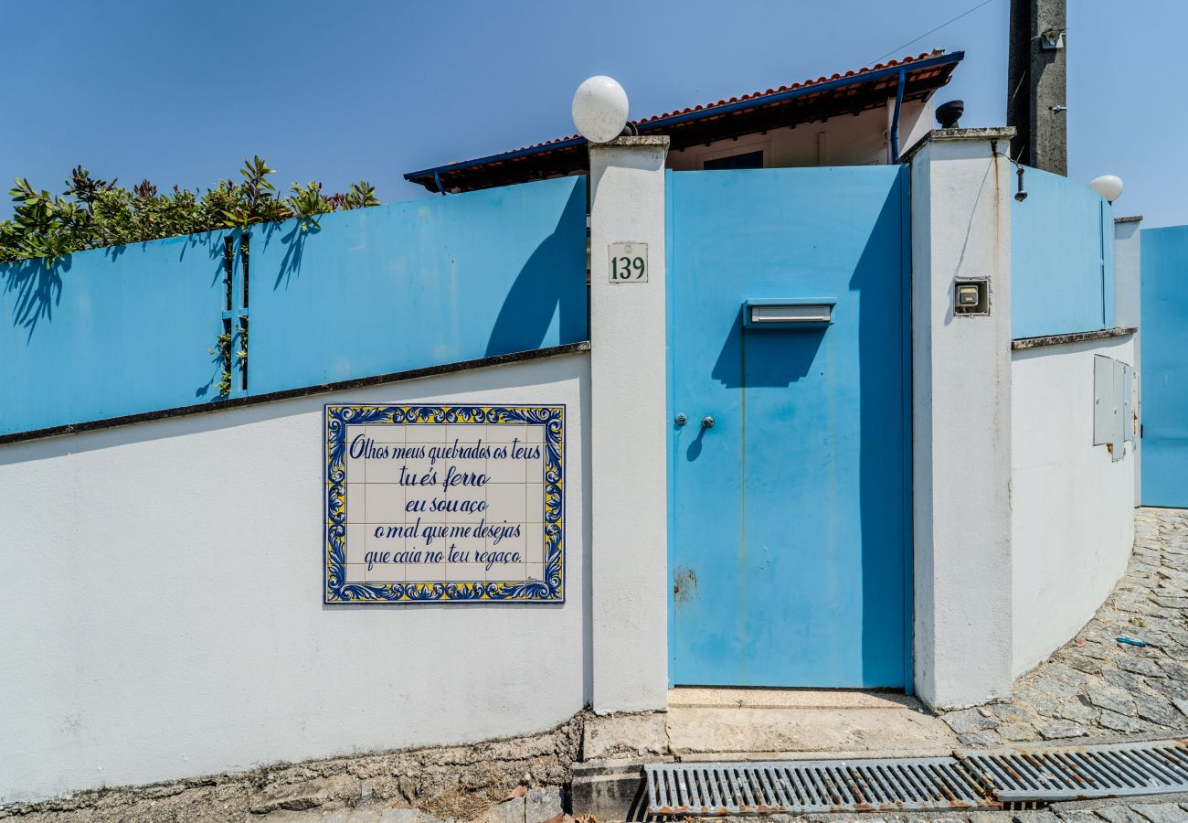 Casa em Santa Lucrécia de Algeriz - Casa da Teresa by House and People