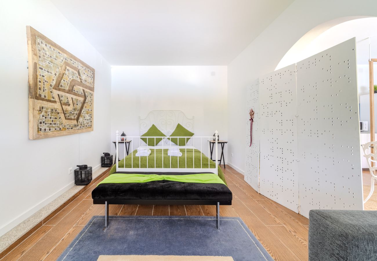 Casa em Santa Lucrécia de Algeriz - Casa da Teresa by House and People