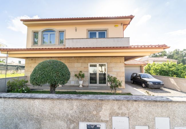 House in Braga - Casa de Palmeira by House and People House in Braga - Casa de Palmeira by House and People