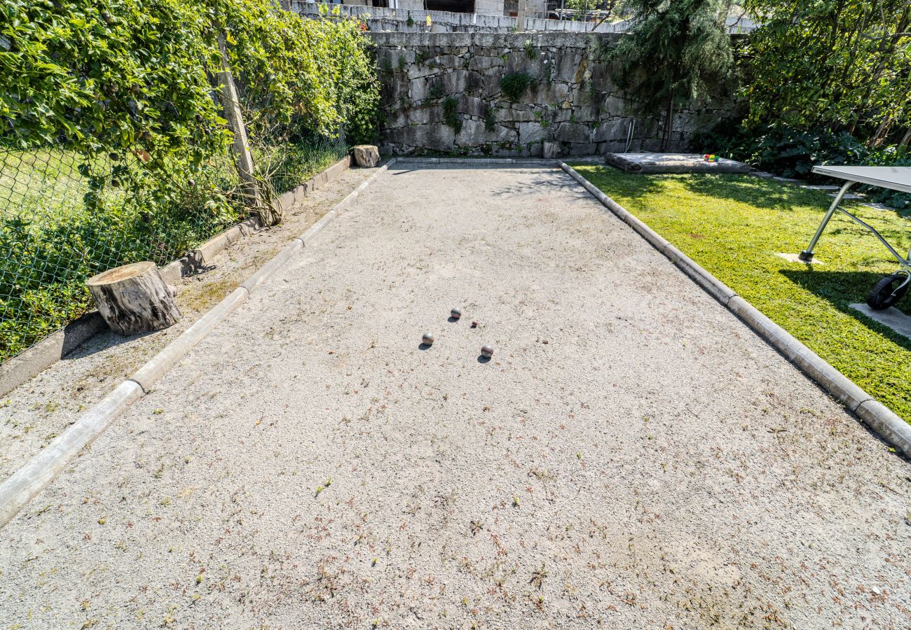 House in Guimarães - Gondomar Guimarães - Moradia V3 com piscina natural by House and People