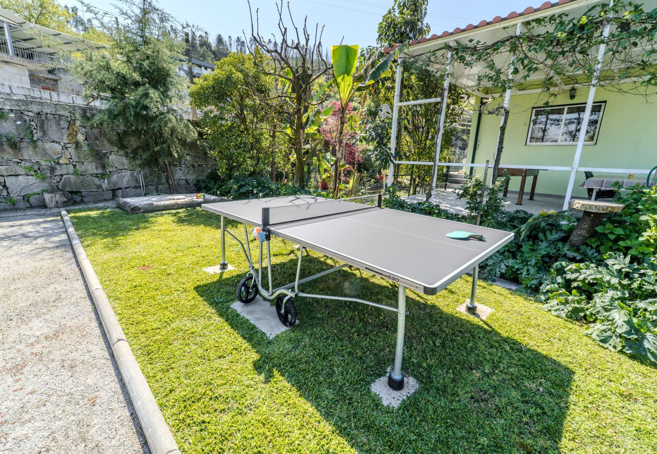 House in Guimarães - Gondomar Guimarães - Moradia V3 com piscina natural by House and People