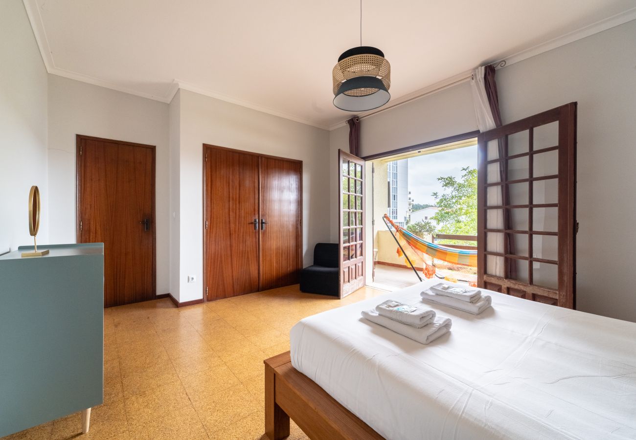 House in Viana do Castelo - Amorosa Villa, 500m from the beach by House and People
