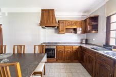 House in Viana do Castelo - Amorosa Villa, 500m from the beach by House and People