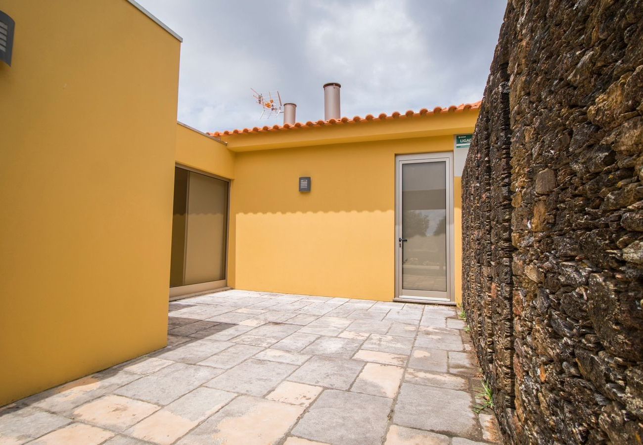 House in Caminha - Casa Campo da Eira by House and People