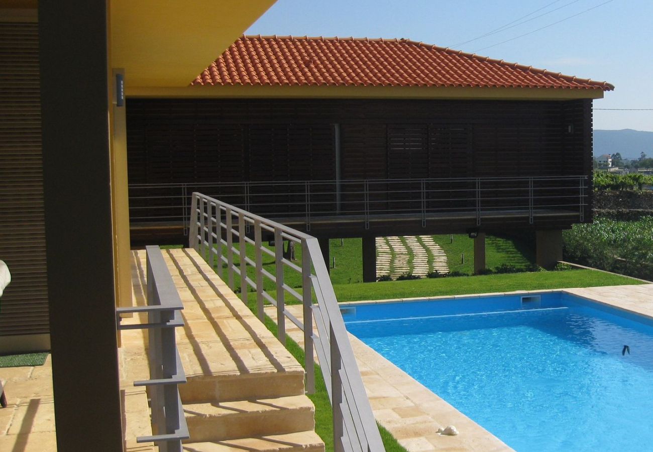 House in Caminha - Casa Campo da Eira by House and People