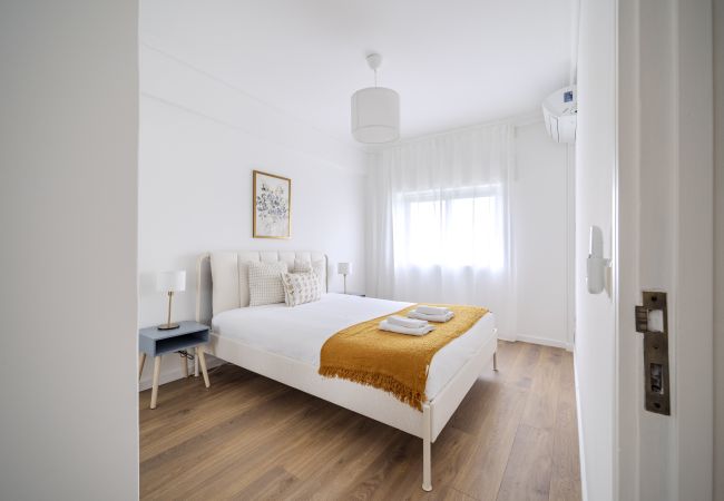 Apartment in Braga - Cruz Design by House and People Apartment in Braga - Cruz Design by House and People