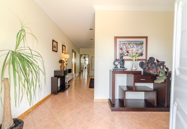 House in Carapeços - Casa Ar-Belo by House and People  House in Carapeços - Casa Ar-Belo by House and People