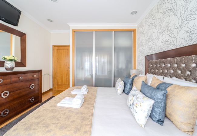 House in Carapeços - Casa Ar-Belo by House and People  House in Carapeços - Casa Ar-Belo by House and People