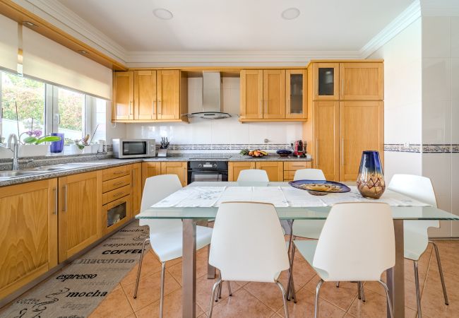 House in Carapeços - Casa Ar-Belo by House and People  House in Carapeços - Casa Ar-Belo by House and People