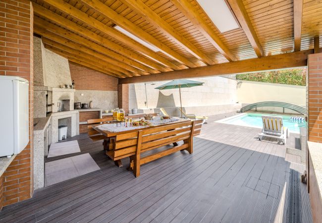 House in Carapeços - Casa Ar-Belo by House and People  House in Carapeços - Casa Ar-Belo by House and People