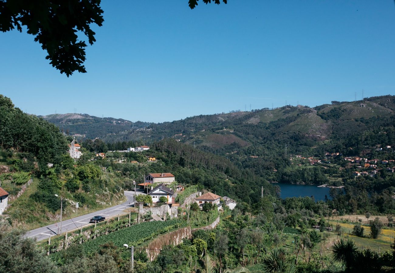 House in Valdosende - Quinta d' Azenha by House and People