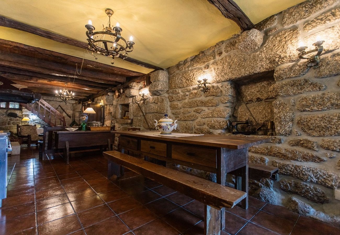 House in Valdosende - Quinta d' Azenha by House and People