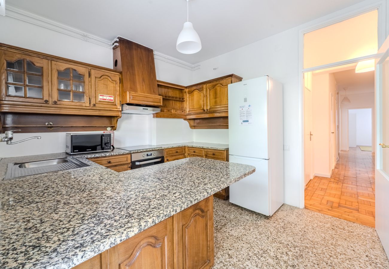 Apartment in Braga - Urban Moura Flat by House and People