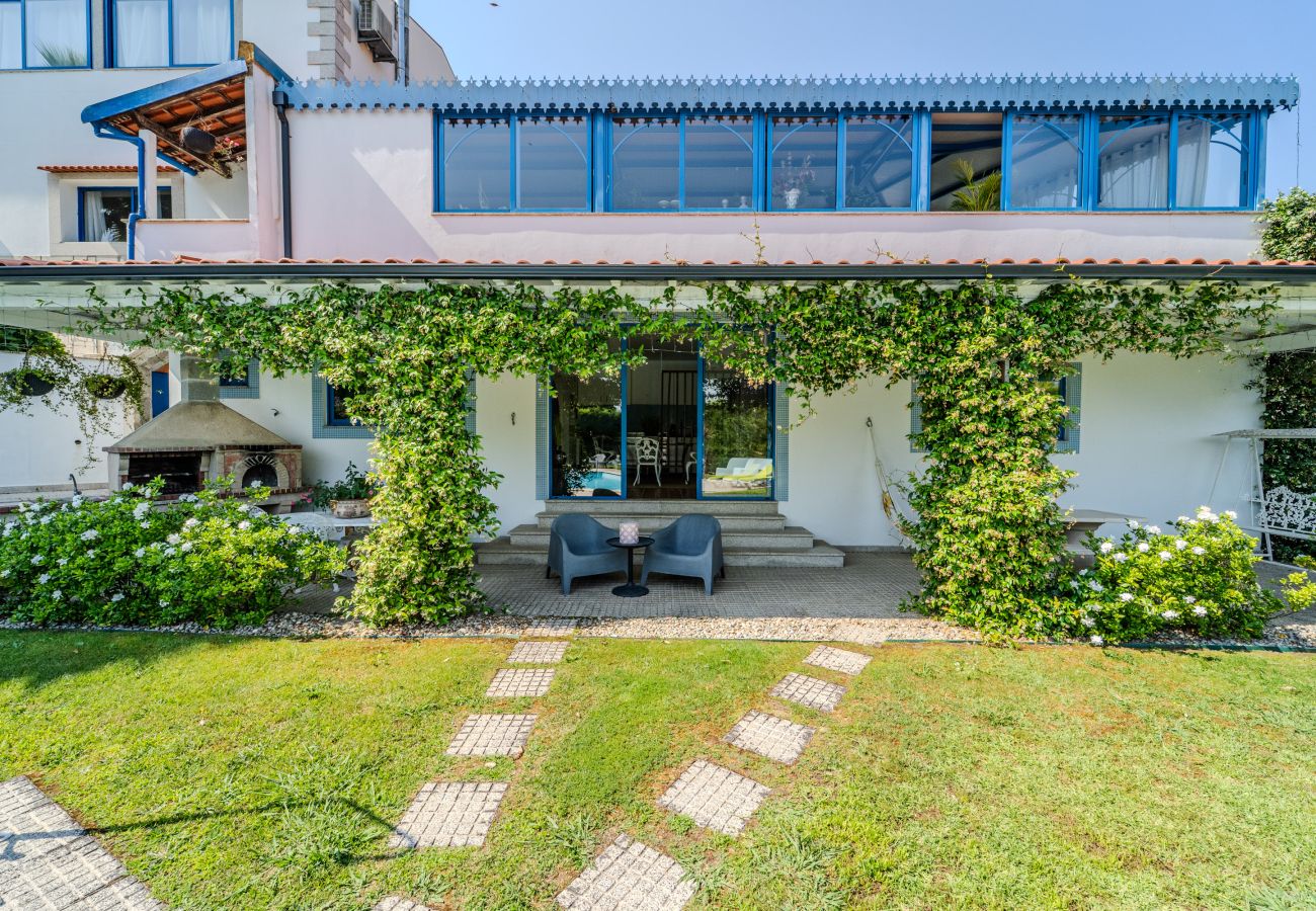 House in Santa Lucrécia de Algeriz - Casa da Teresa by House and People