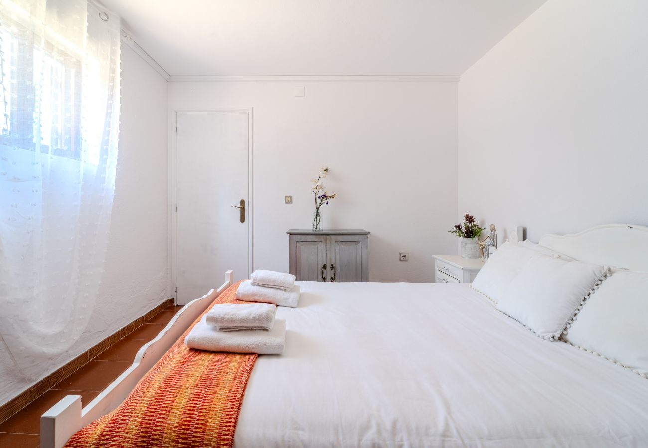 House in Santa Lucrécia de Algeriz - Casa da Teresa by House and People