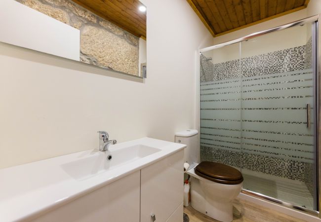 Casa en Vieira do Minho - Casa da Capela - House with infinity pool by House and People  Casa en Vieira do Minho - Casa da Capela - House with infinity pool by House and People