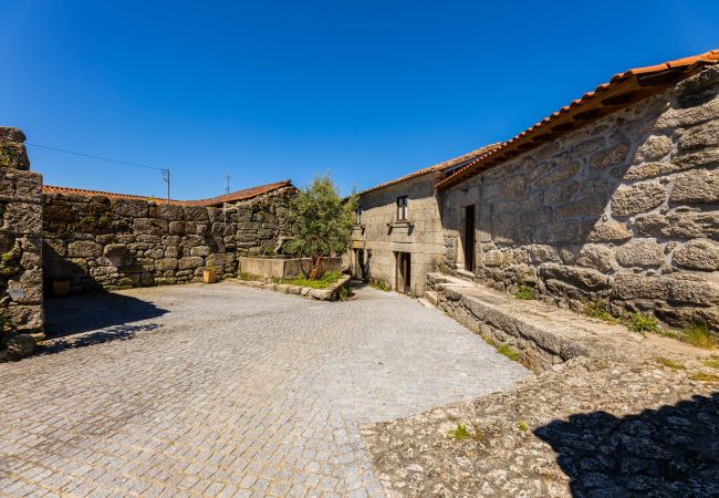 Casa en Vieira do Minho - Casa da Capela - House with infinity pool by House and People  Casa en Vieira do Minho - Casa da Capela - House with infinity pool by House and People