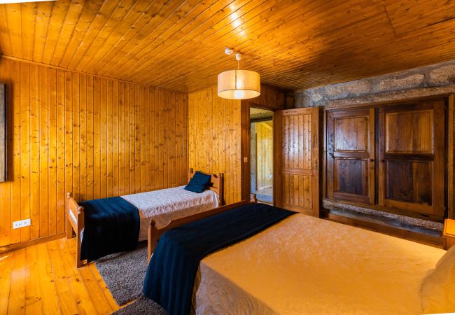 Casa en Vieira do Minho - Casa da Capela - House with infinity pool by House and People  Casa en Vieira do Minho - Casa da Capela - House with infinity pool by House and People