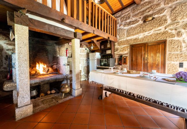 Casa en Vieira do Minho - Casa do Souto Vieira do Minho - Casa Rural com piscina by House and People Casa en Vieira do Minho - Casa do Souto Vieira do Minho - Casa Rural com piscina by House and People