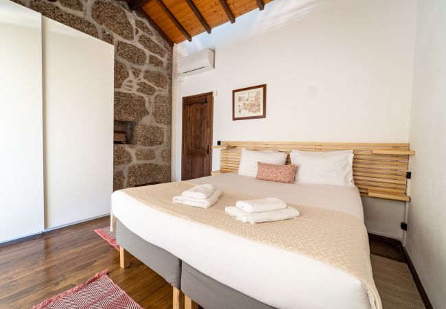 Casa en Vieira do Minho - Casa do Souto Vieira do Minho - Casa Rural com piscina by House and People Casa en Vieira do Minho - Casa do Souto Vieira do Minho - Casa Rural com piscina by House and People